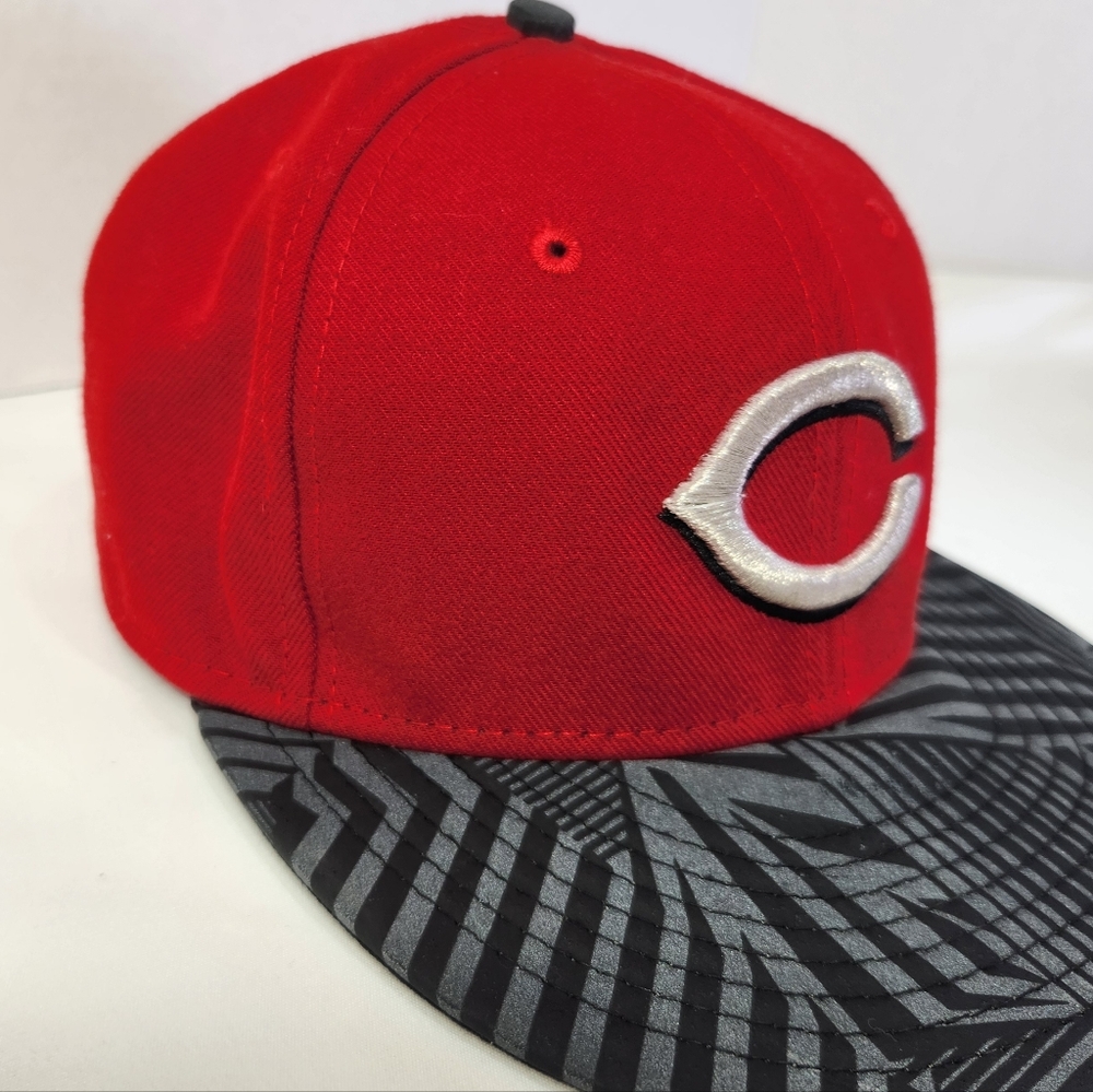 Cincinnati Reds New Era Red Home Authentic Collection 59FIFTY Hat Size 7 1/8 - Picture 3 of 8